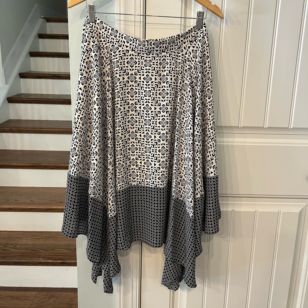 Banana Republic Black White Geometric Flowy Handkerchief Hem Skirt 4